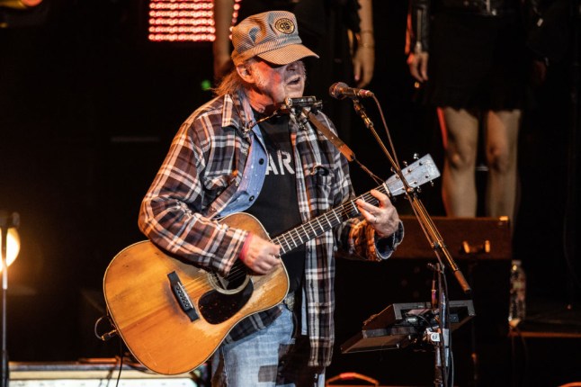 Autism Speaks Light Up The Blues 6 Concert